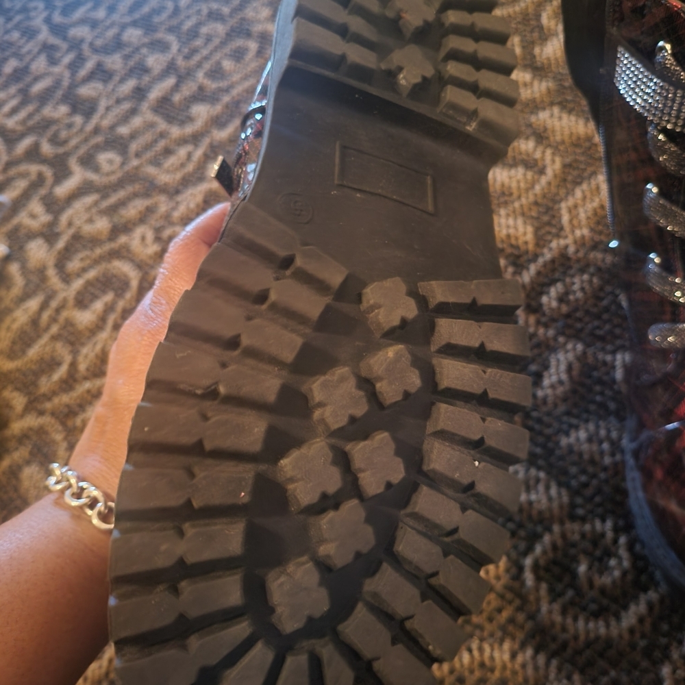 Boots - Picture 2 of 4